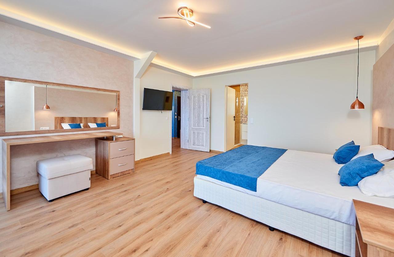 Family Hotel Regata Pomorie Exterior photo