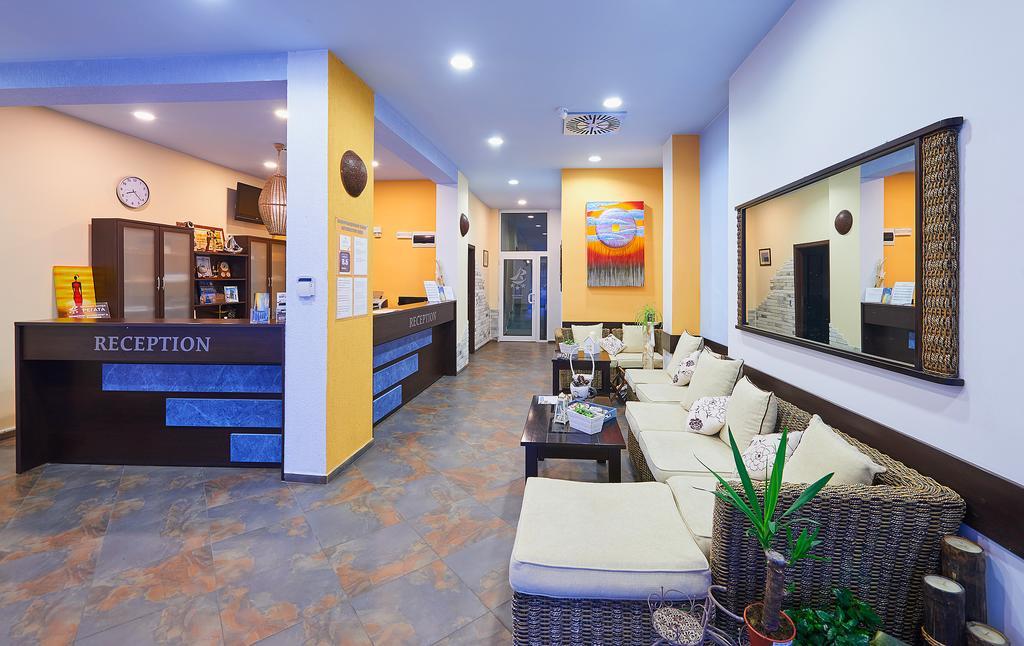 Family Hotel Regata Pomorie Exterior photo